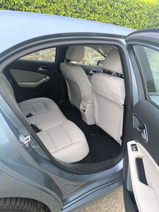 Mercedes-Benz Clase A Automático Tapicería Clara