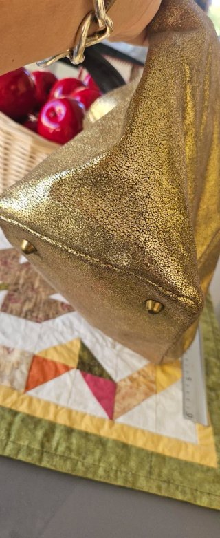 Bolso Piel Italiana Negro y Dorado