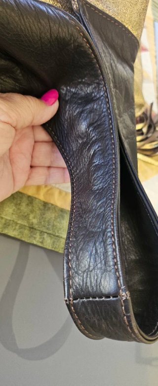 Bolso Piel Italiana Negro y Dorado