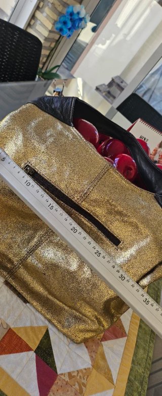 Bolso Piel Italiana Negro y Dorado