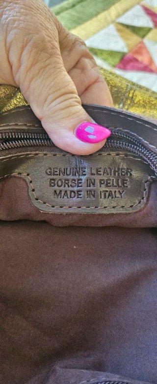 Bolso Piel Italiana Negro y Dorado