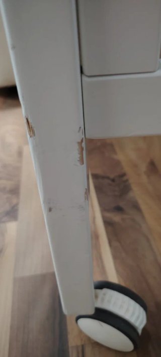 Cuna blanca con ruedas. Marca TRAMA.