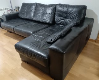 Sofá de piel negro. Chollo
