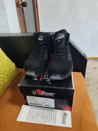 Botas U-Power Talla 41 Nuevas Caja