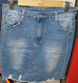 Falda vaquera desgastada Talla 44