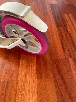 Patinete infantil blanco y rosa