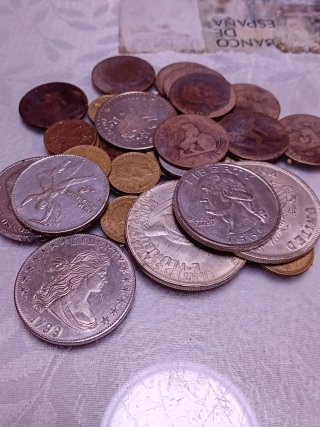 Lote de monedas antiguas de varias clases