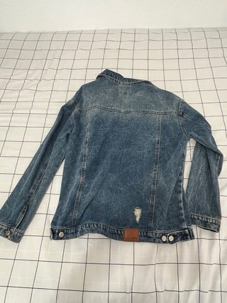 Chaqueta vaquera Okeysi estilo desgastada mujer