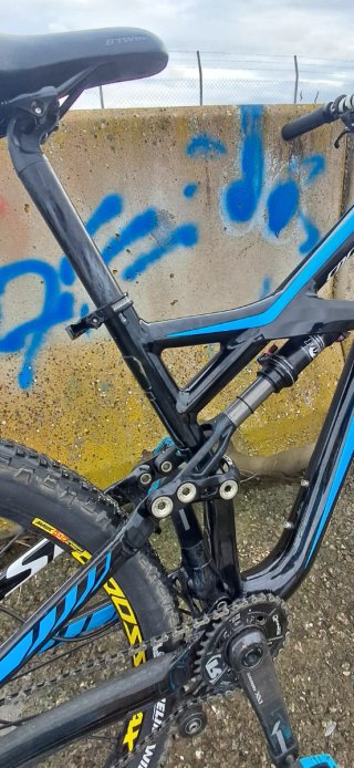 Bicicleta Specialized Full Suspension 2016