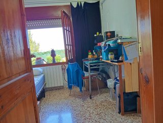 Alquilo habitación en urbanización La Roca 2