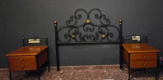 Cabezal de cama forja negro y dorado