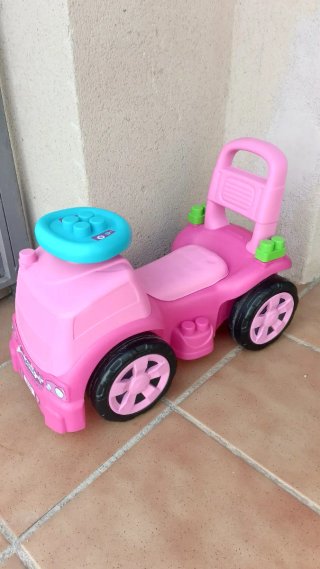 Coche correpasillos infantil rosa