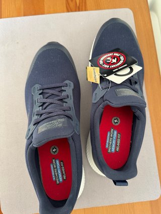 Skechers T41 Azul Marino NUEVAS A ESTRENAR!!