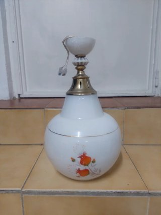 Lampada a sospensione in cristallo e metallo dorato