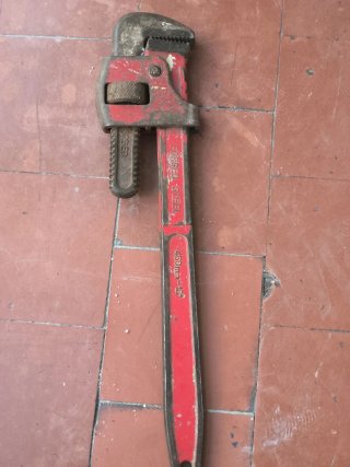 Lote herramientas:2 Llave de Grifa DROP y doblador