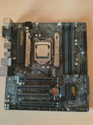 Placa Base Gigabyte, i5 7500 + Ventilador CPU