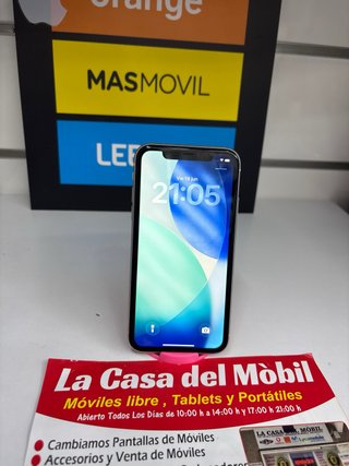 iPhone 11 64GB Casi Nuevo