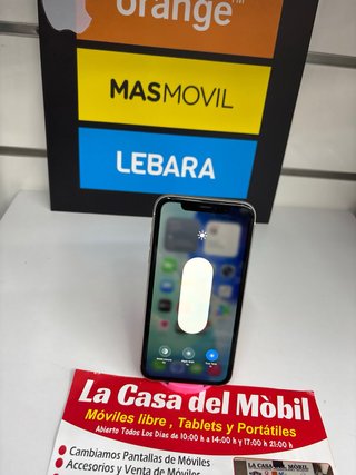 iPhone 11 64GB Casi Nuevo