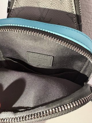 Bandolera Louis Vuitton Negra y Azul