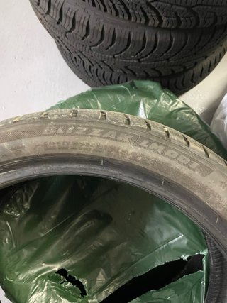 Juego Neumáticos Bridgestone 225/40R18 92V