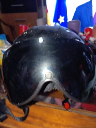 Casco de esquí negro