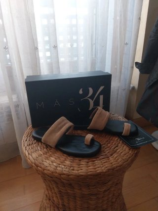 Sandalias planas MAS34 Beige y Negro