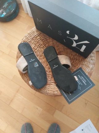 Sandalias planas MAS34 Beige y Negro
