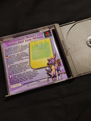 Spyro 2: Gateway to Glimmer PS1 PAL EUR ita