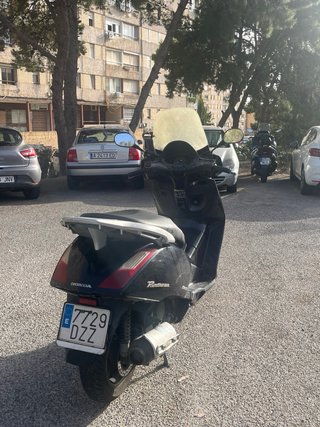 Honda Pantheon 125cc Scooter Negra