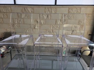Juego de 4 sillas altas transparentes