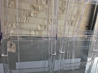 Juego de 4 sillas altas transparentes