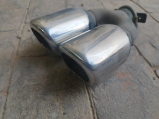Cola de escape doble cromada