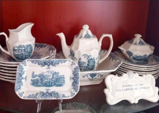 La Cartuja de Sevilla Vajilla Azul y Blanca