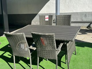 Nueva terraza de mesa + 4 sillas
