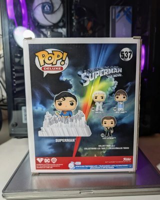 Funko Pop! Deluxe Superman 537 Tamaño 6"