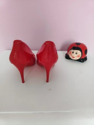 Zapatos charol rojos tacón fino T.37