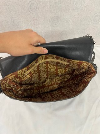 Borsa Guess pelle nera borchie vintage