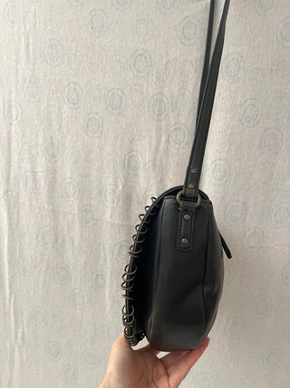 Borsa Guess pelle nera borchie vintage