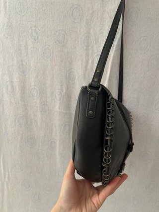 Borsa Guess pelle nera borchie vintage