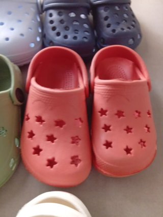 Zuecos infantiles talla 24