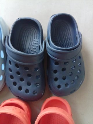 Zuecos infantiles talla 24