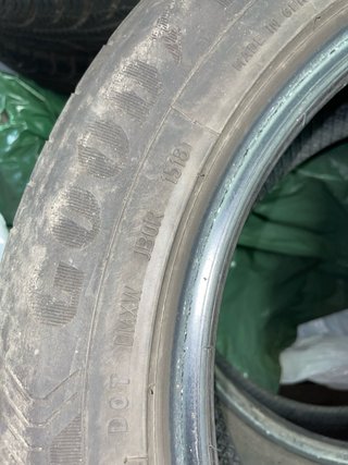 4 Neumáticos Goodyear 205/60R16 92V