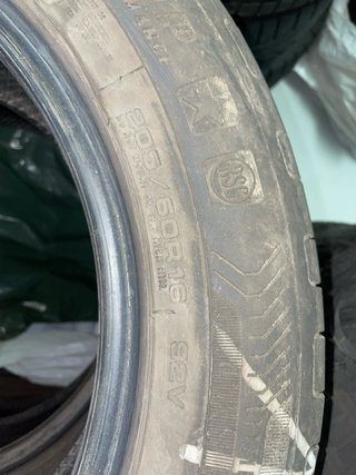 4 Neumáticos Goodyear 205/60R16 92V