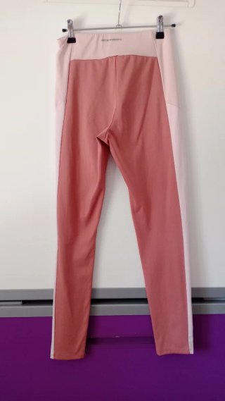 Pantalones deportivos Zara