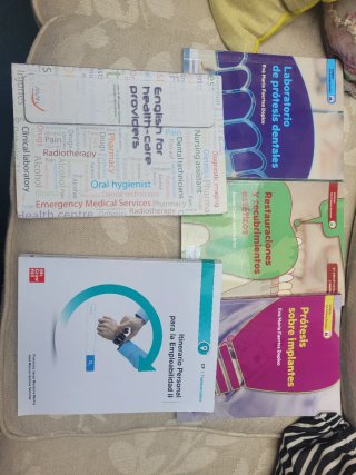 Libros de GS 2° de protesico dental