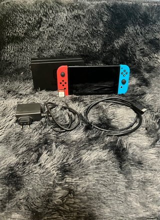 ¡CON JUEGO! Nintendo Switch + Accesorios