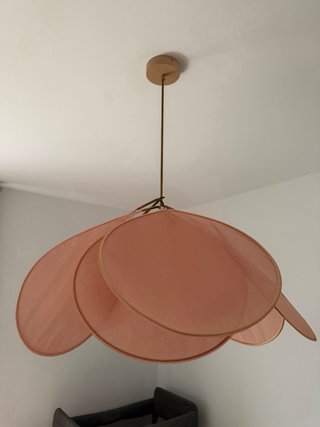 Lampada a sospensione in tessuto e legno