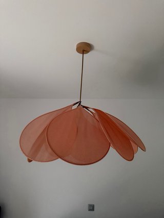 Lampada a sospensione in tessuto e legno