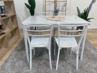 MESA  + 4 SILLAS