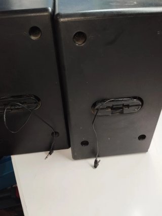 Altavoces Aiwa Negros